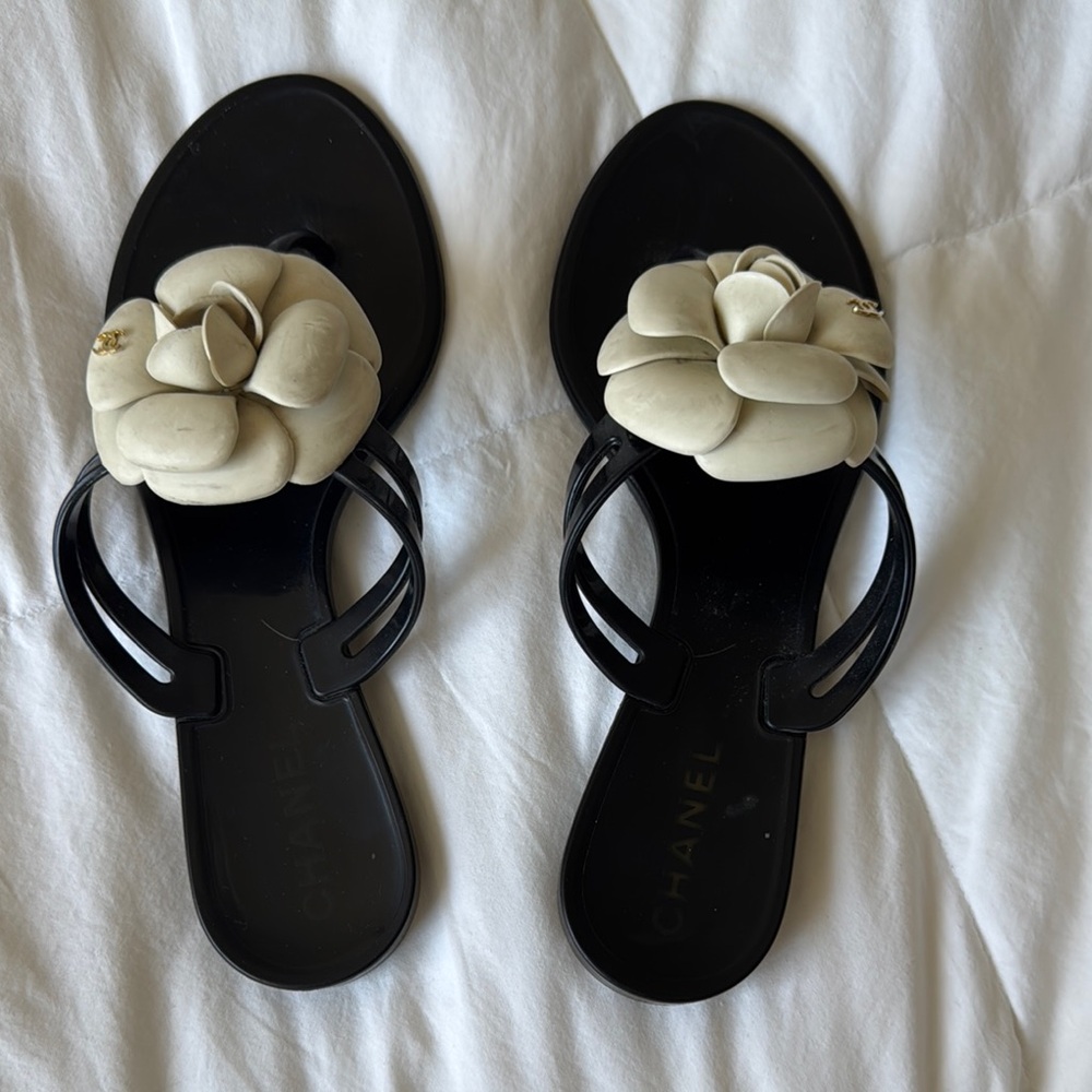 Chanel Black and Cream Women's Sandals